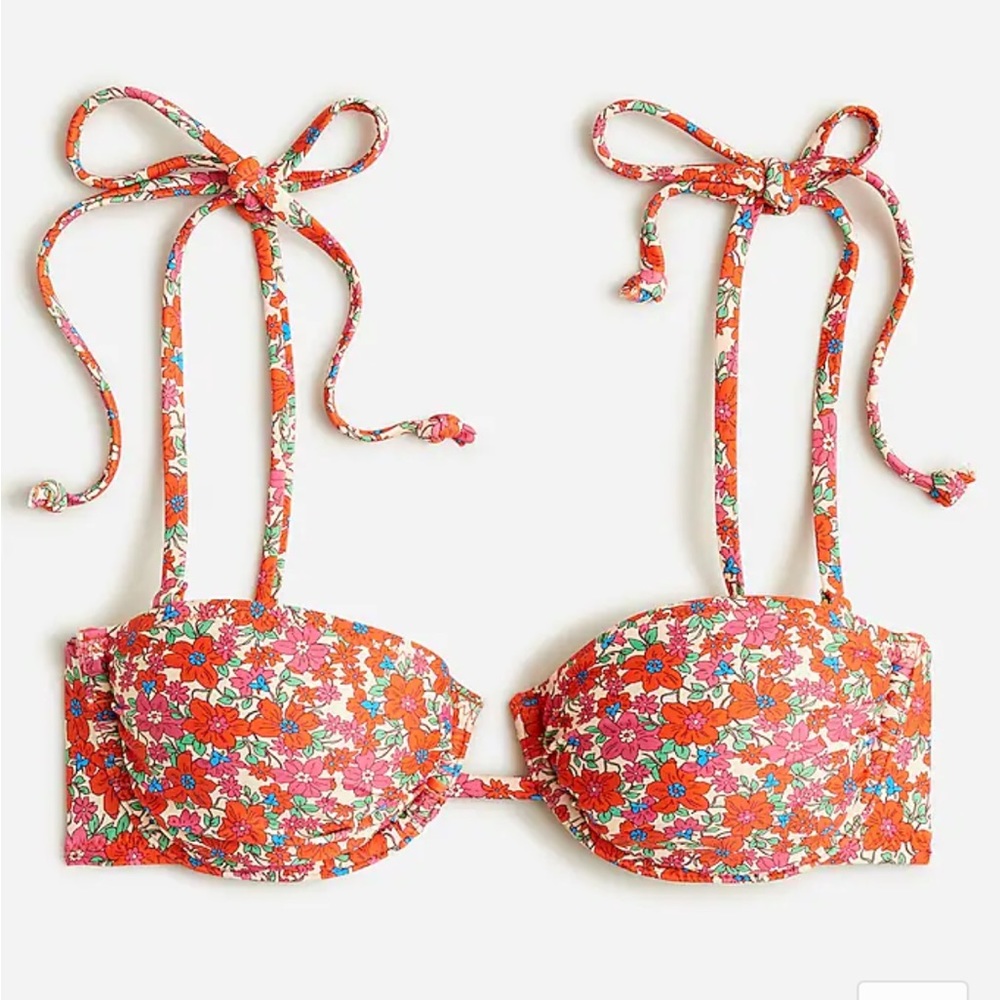 J Crew UNDERWIRE BIKINI TOP WITH TIES IN BRILLIANT BLOOMS
Size: 34B
GUARANA